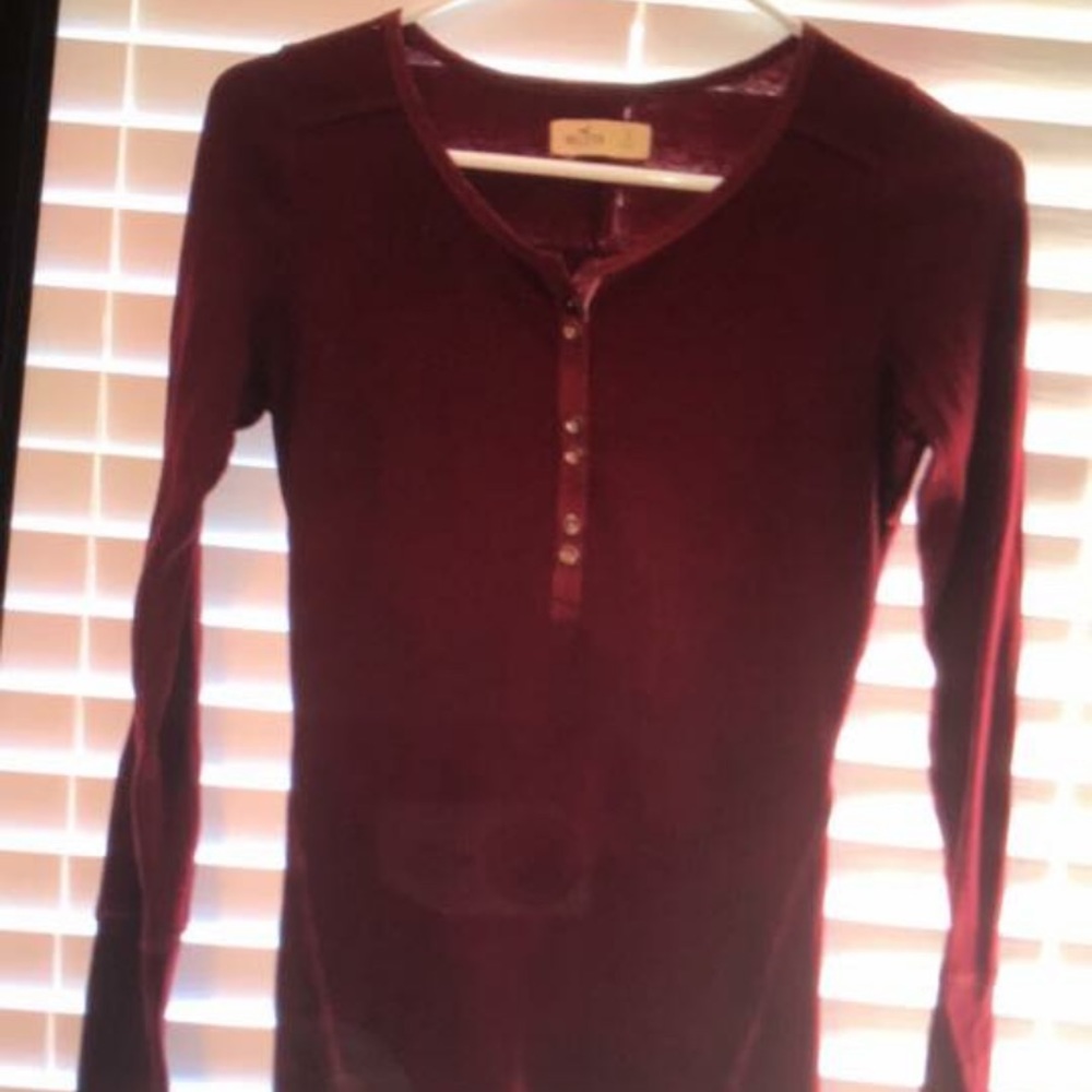 Maroon long sleeve shirt